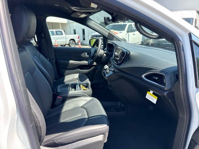 2027 Chrysler Pacifica PACIFICA SELECT