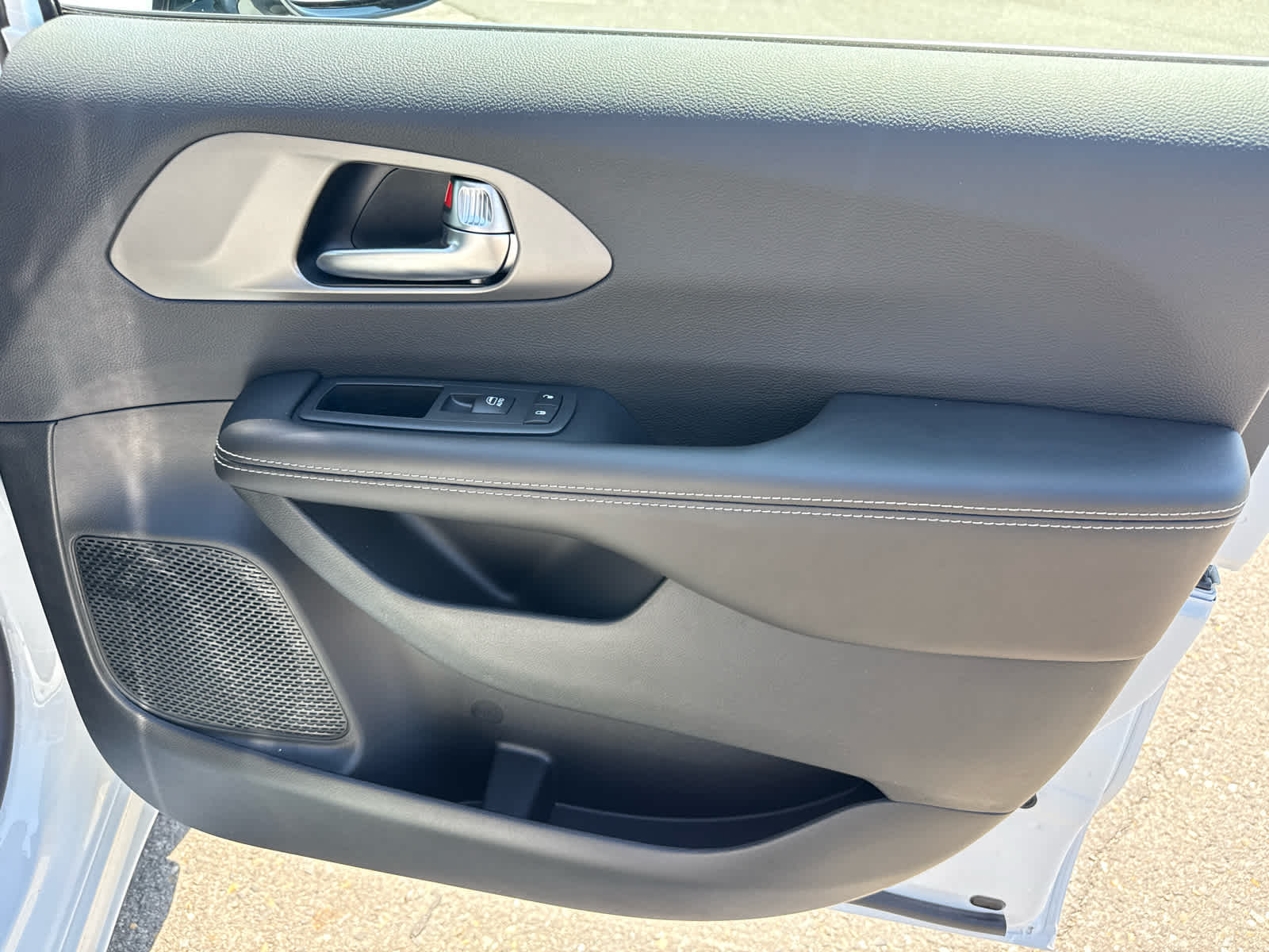 2027 Chrysler Pacifica PACIFICA SELECT