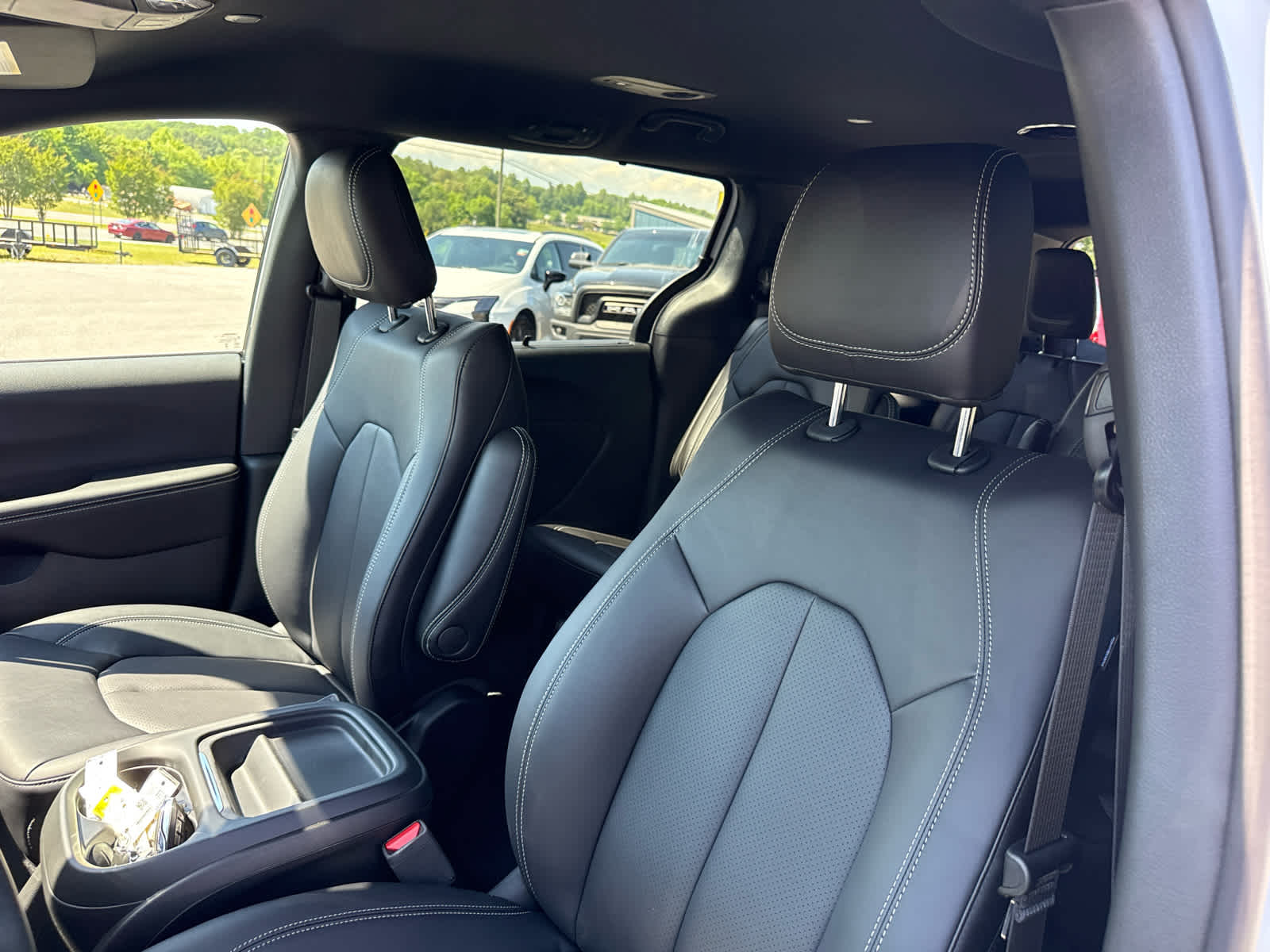 2027 Chrysler Pacifica PACIFICA SELECT