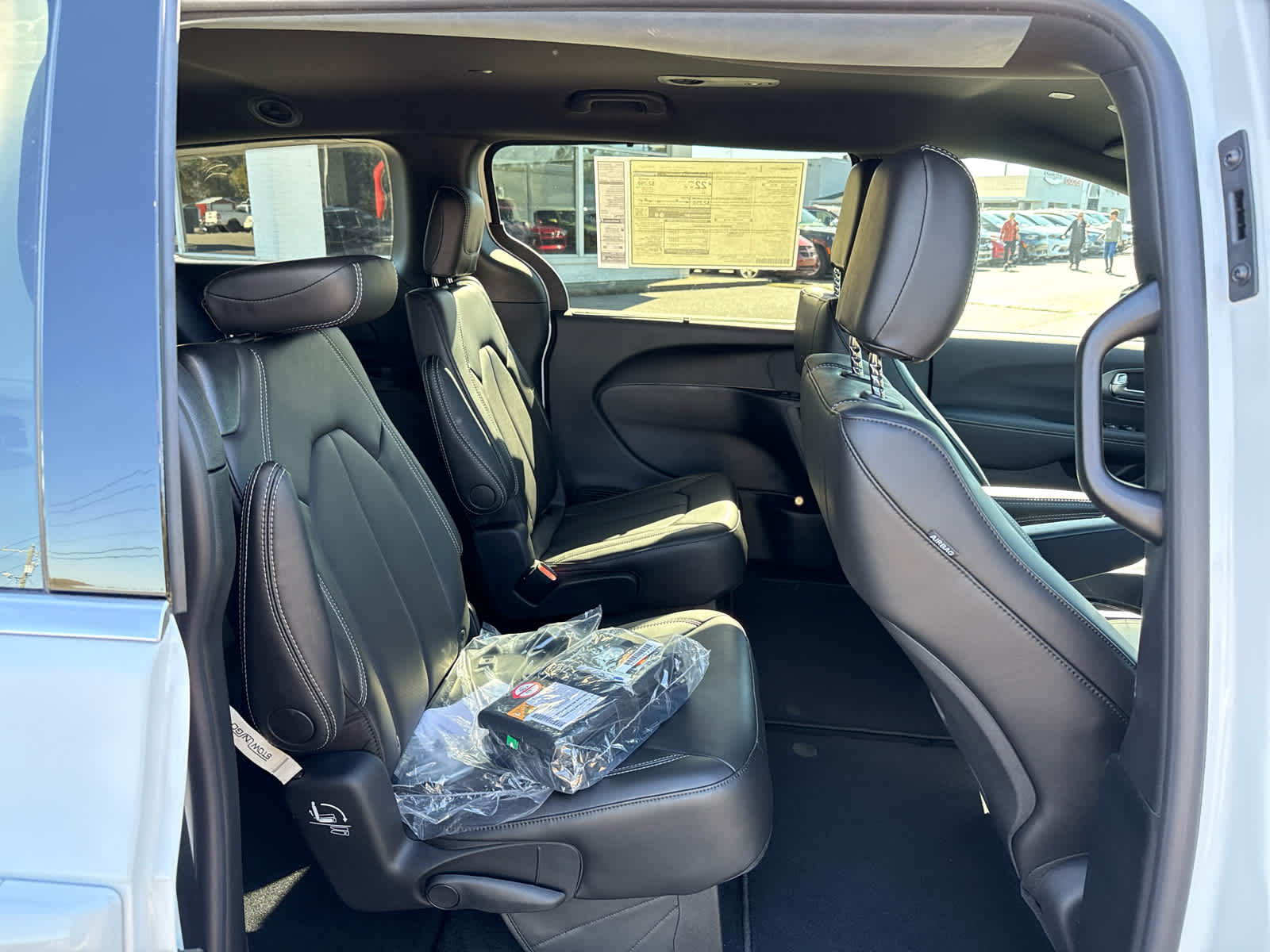 2026 Chrysler Voyager VOYAGER LX