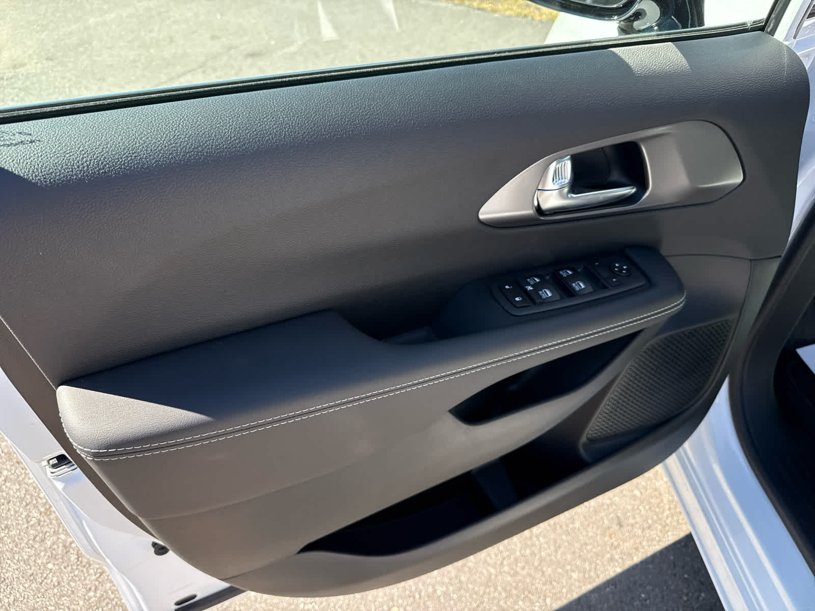 2026 Chrysler Voyager VOYAGER LX