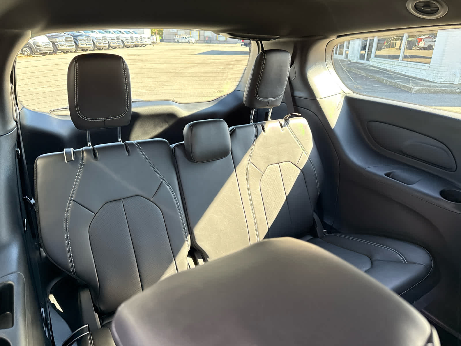 2026 Chrysler Voyager VOYAGER LX