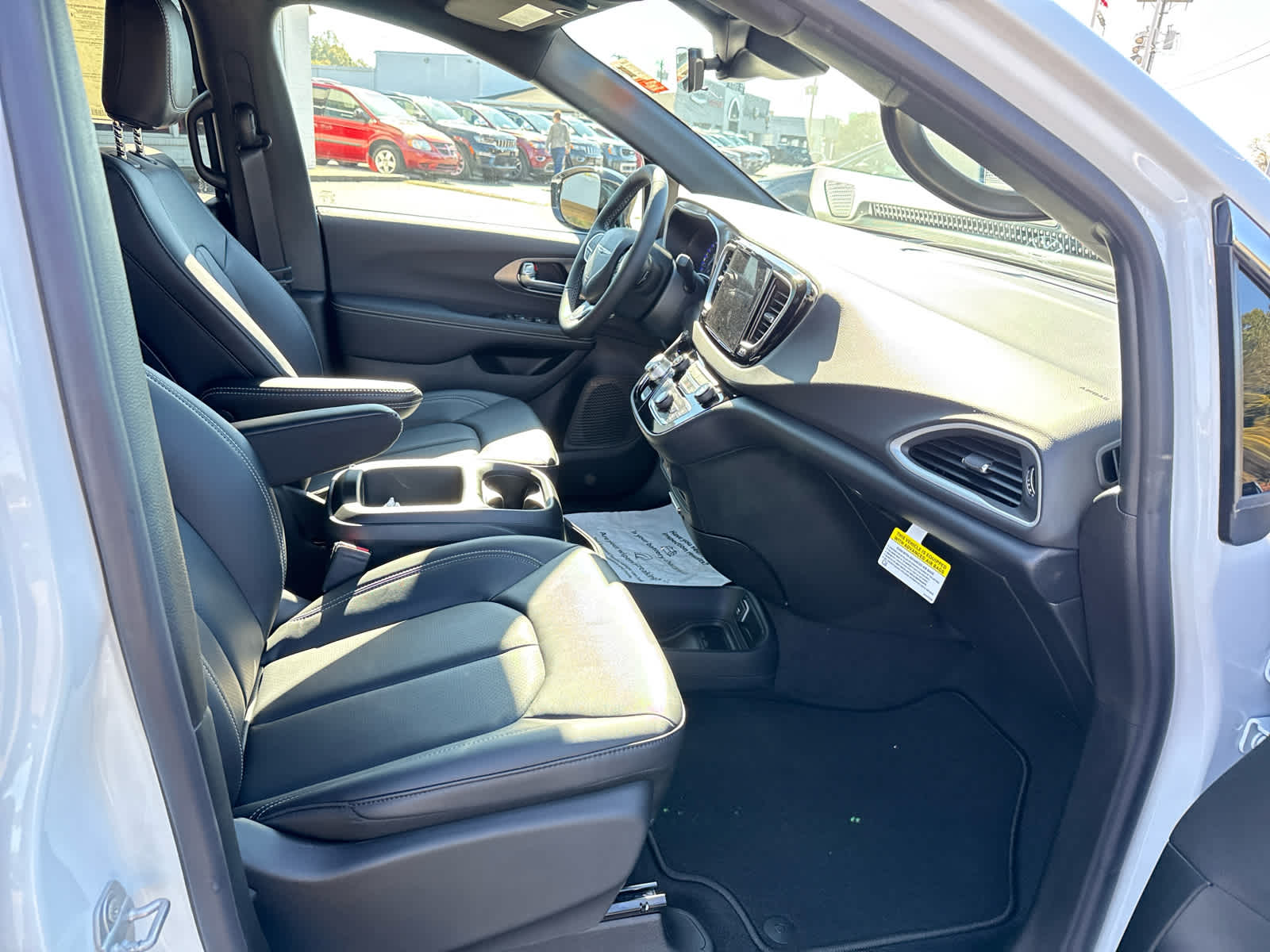 2026 Chrysler Voyager VOYAGER LX