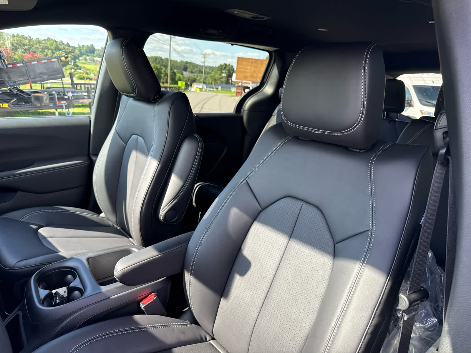 2026 Chrysler Voyager VOYAGER LX