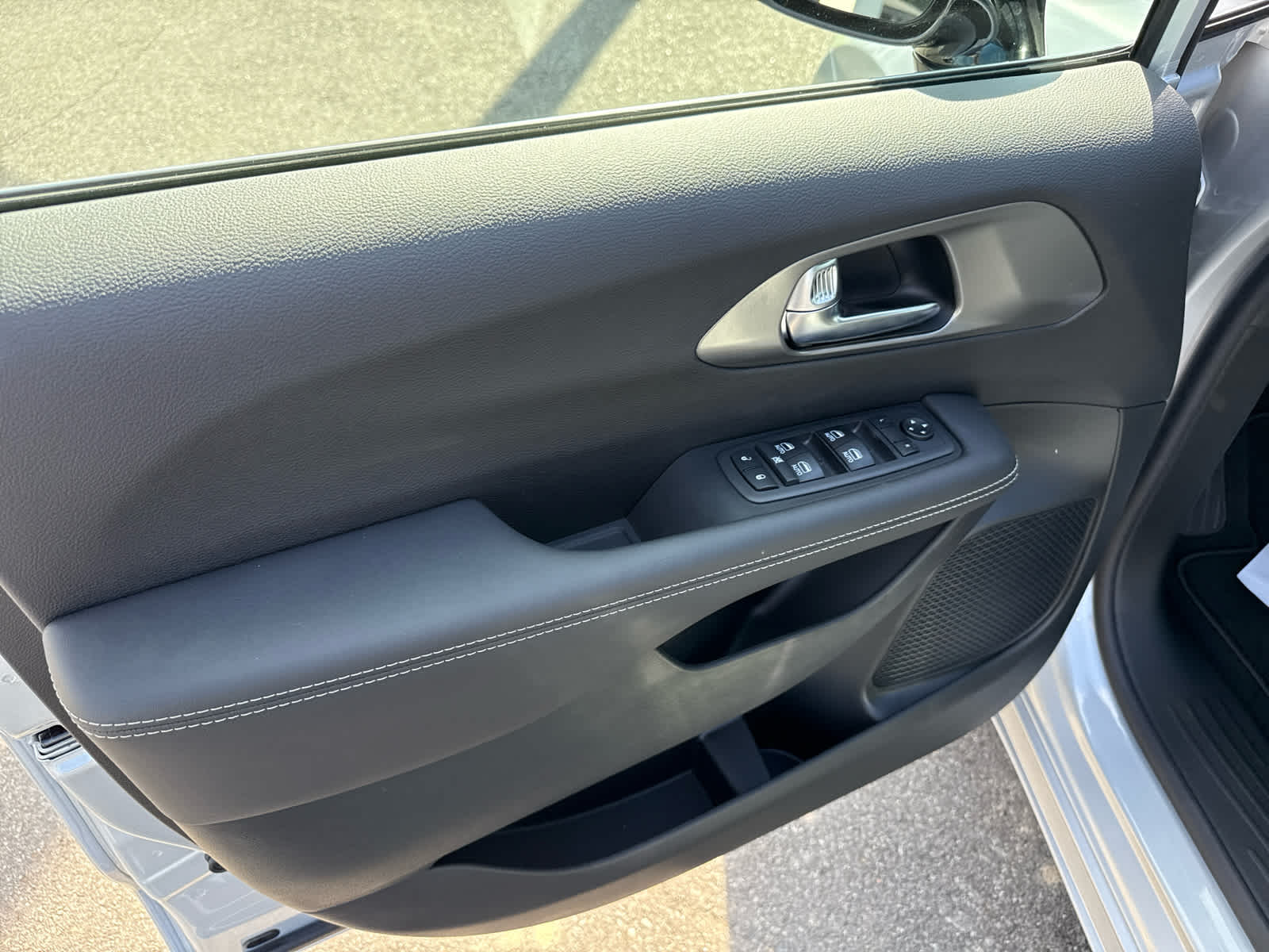 2026 Chrysler Voyager VOYAGER LX