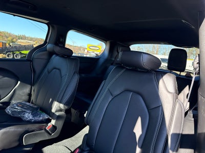 2026 Chrysler Voyager VOYAGER LX