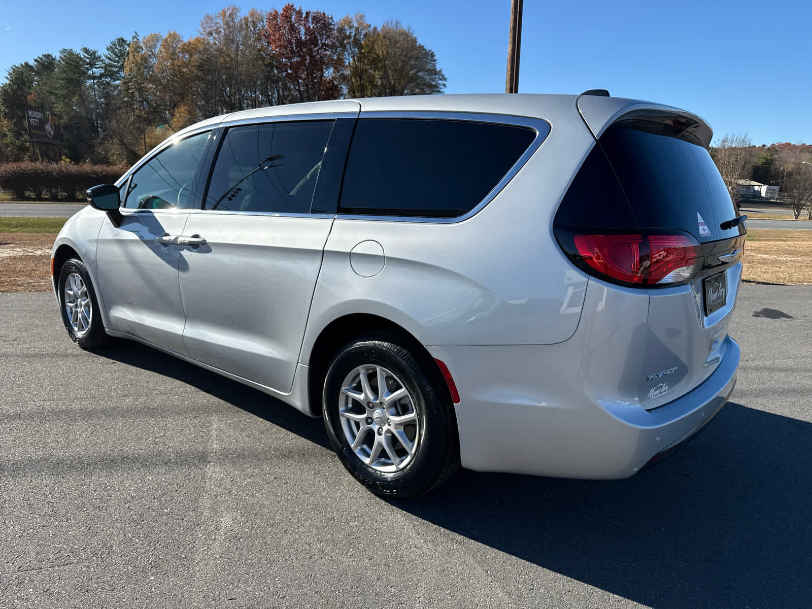 2026 Chrysler Voyager VOYAGER LX