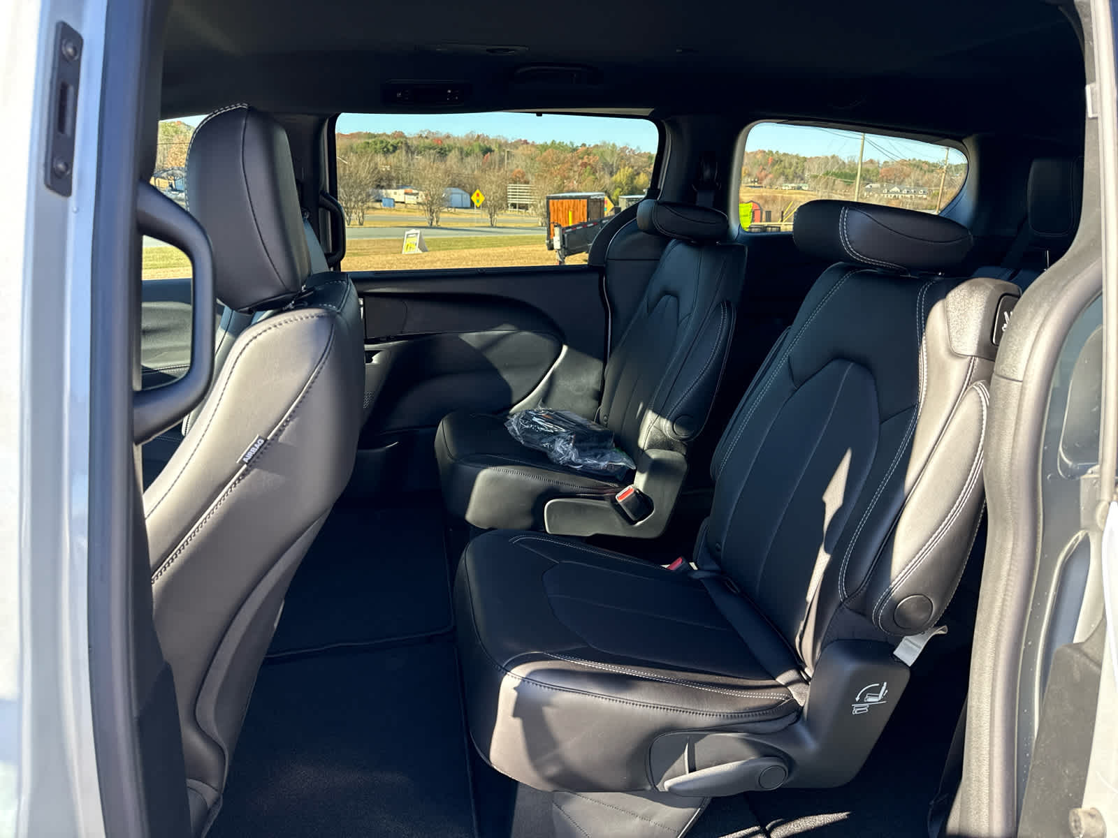 2026 Chrysler Voyager VOYAGER LX