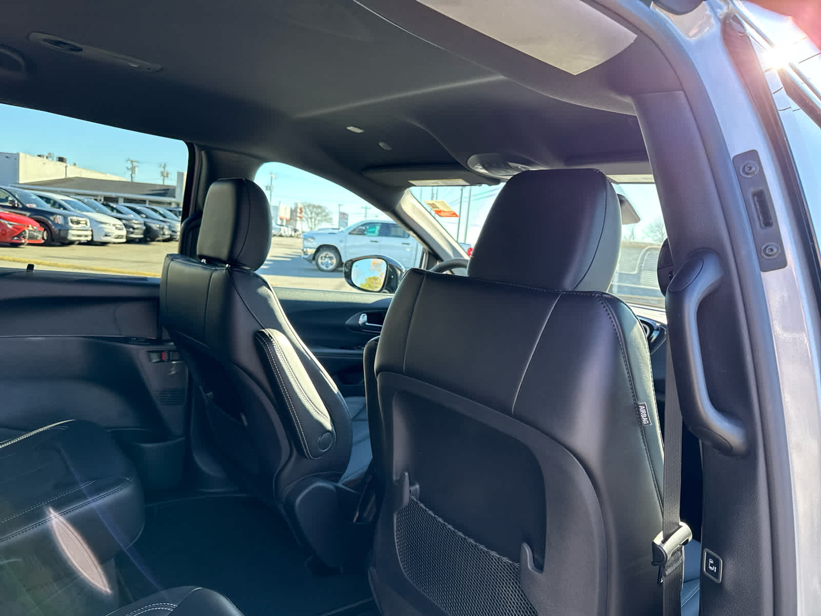 2026 Chrysler Voyager VOYAGER LX