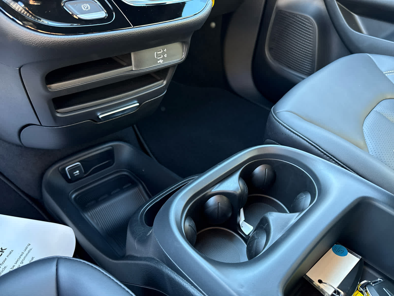 2026 Chrysler Voyager VOYAGER LX