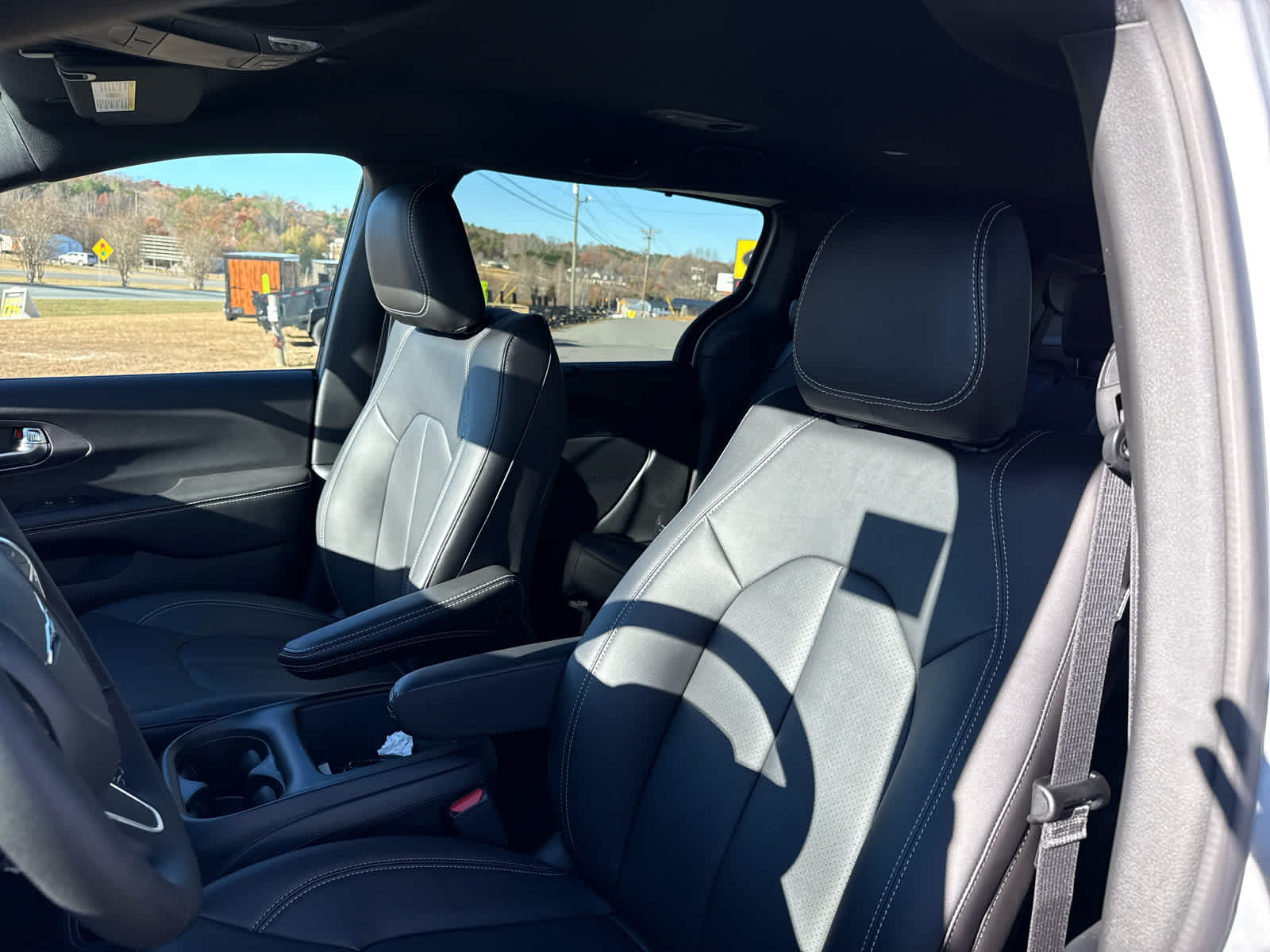 2026 Chrysler Voyager VOYAGER LX