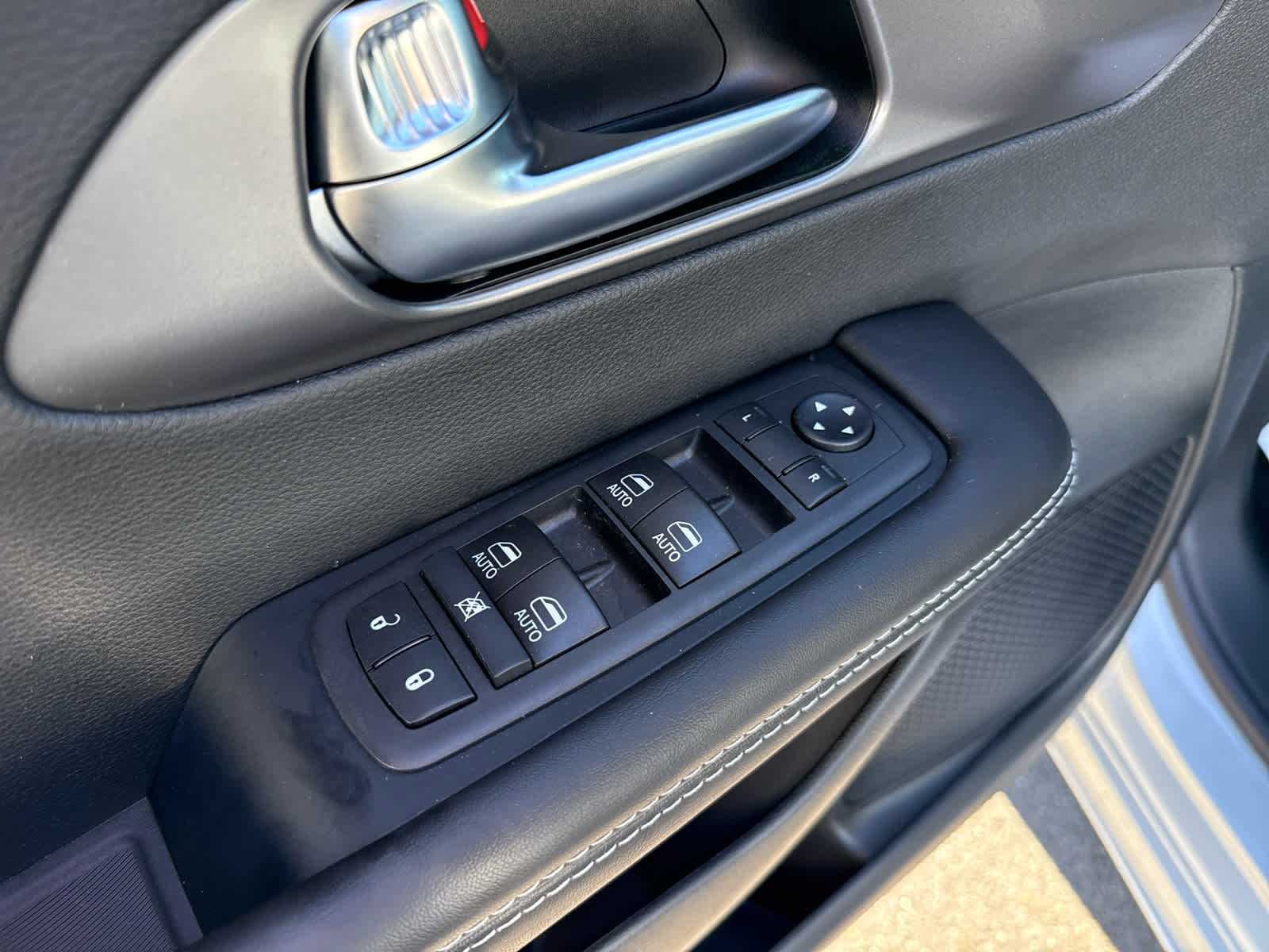 2026 Chrysler Voyager VOYAGER LX