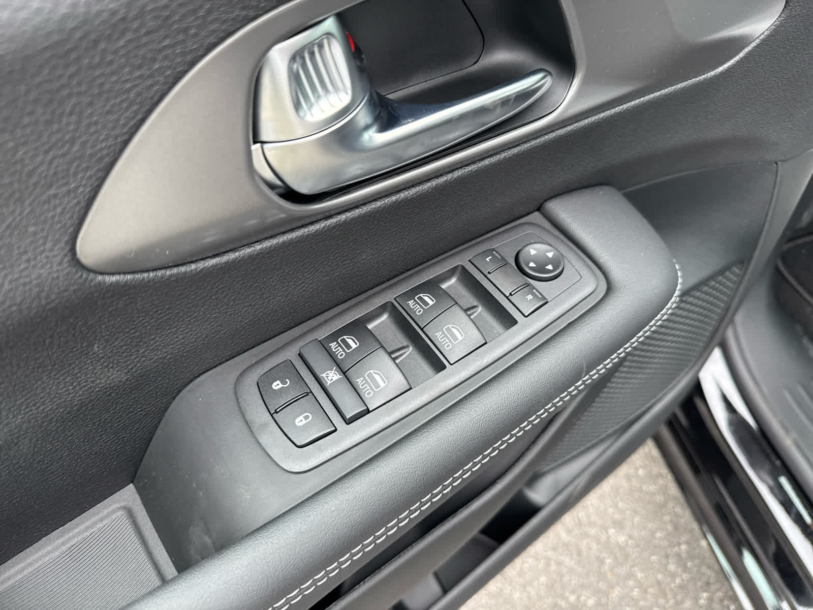 2026 Chrysler Voyager VOYAGER LX