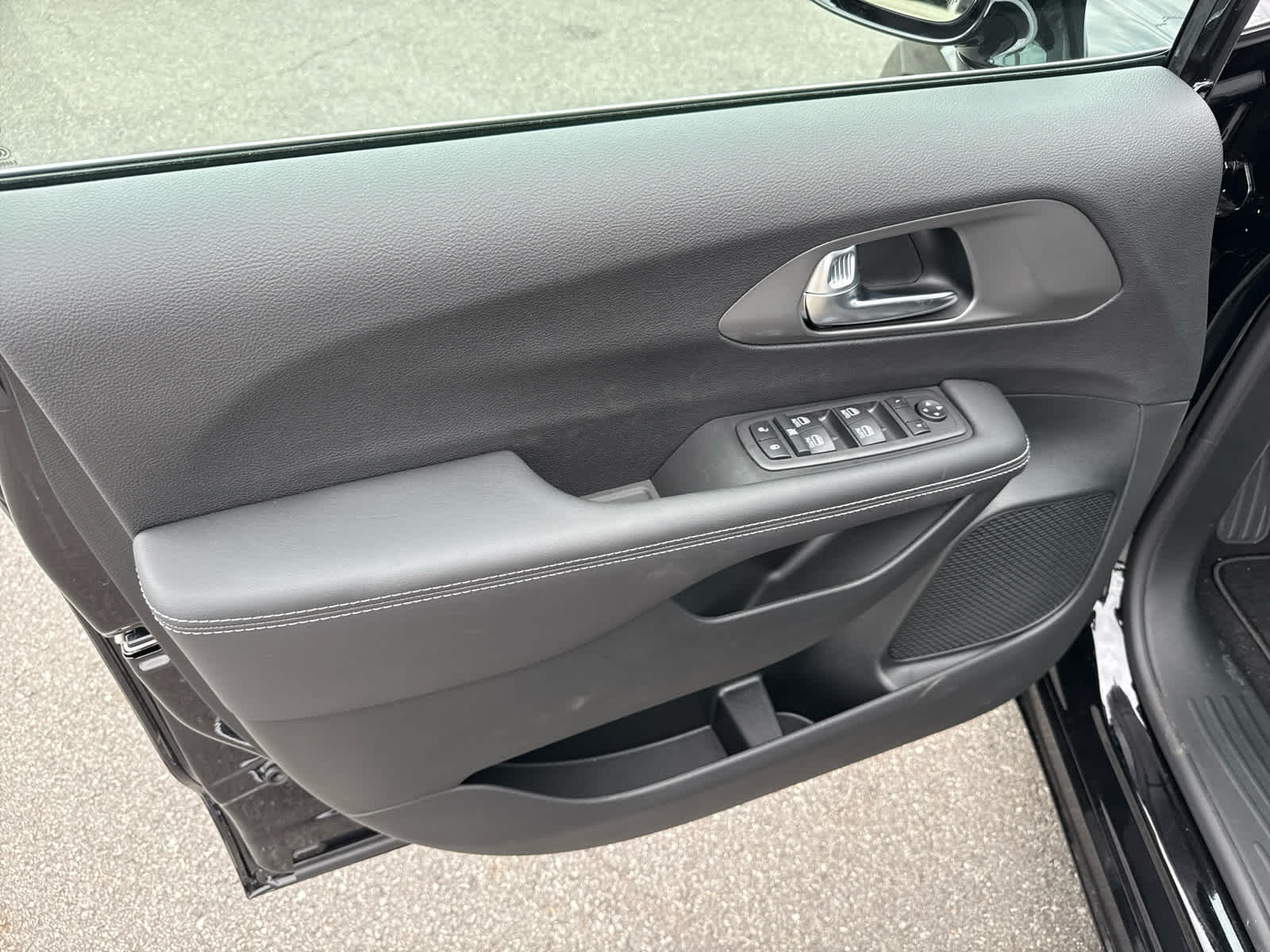 2026 Chrysler Voyager VOYAGER LX