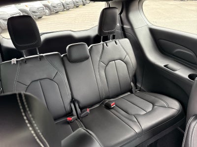 2026 Chrysler Voyager VOYAGER LX