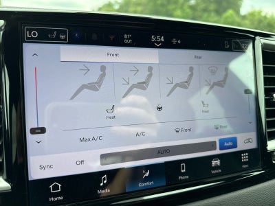 2026 Chrysler Voyager VOYAGER LX