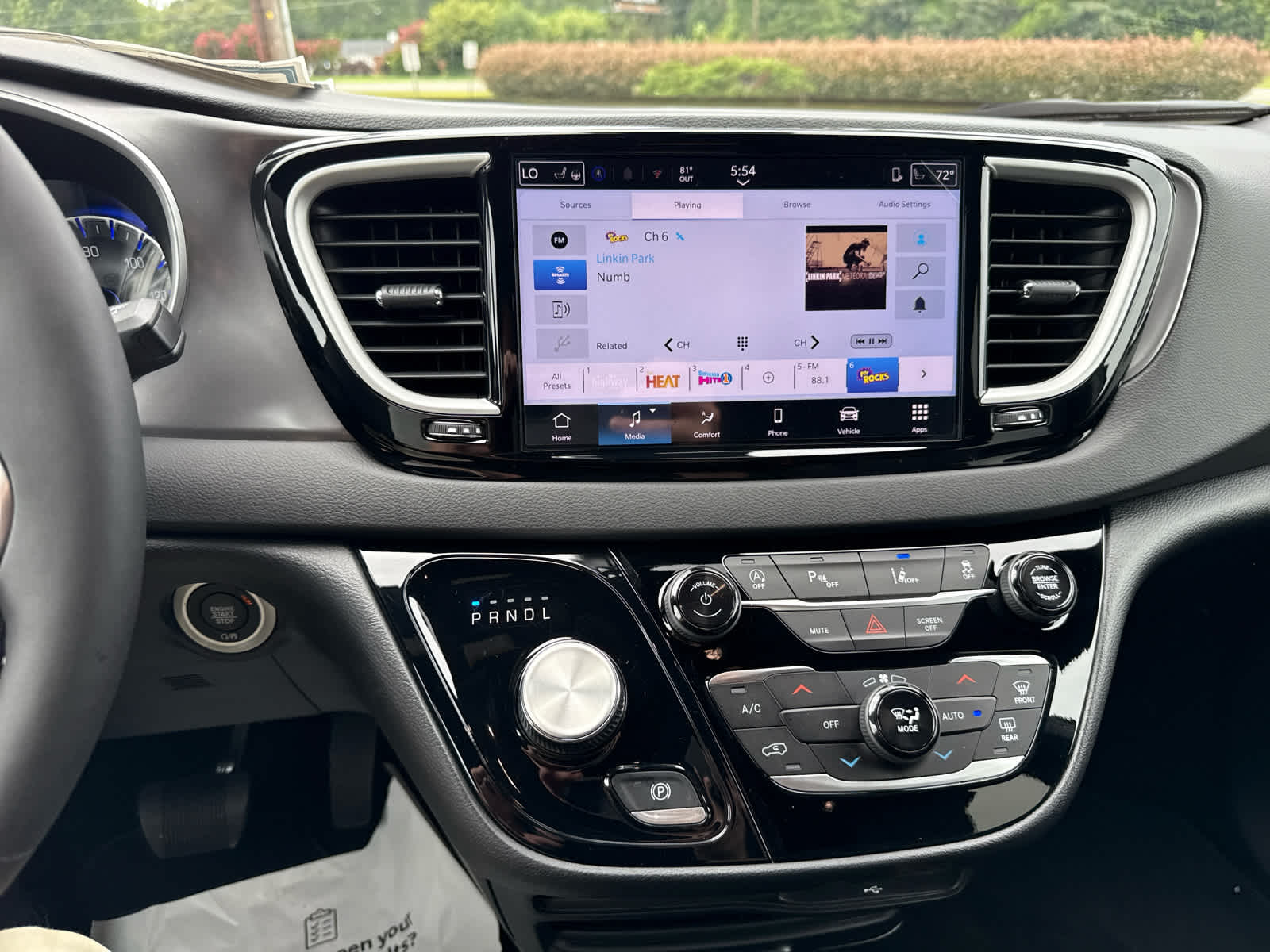 2026 Chrysler Voyager VOYAGER LX