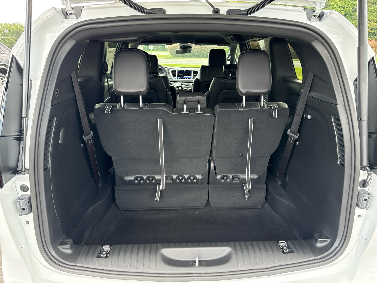 2026 Chrysler Voyager VOYAGER LX