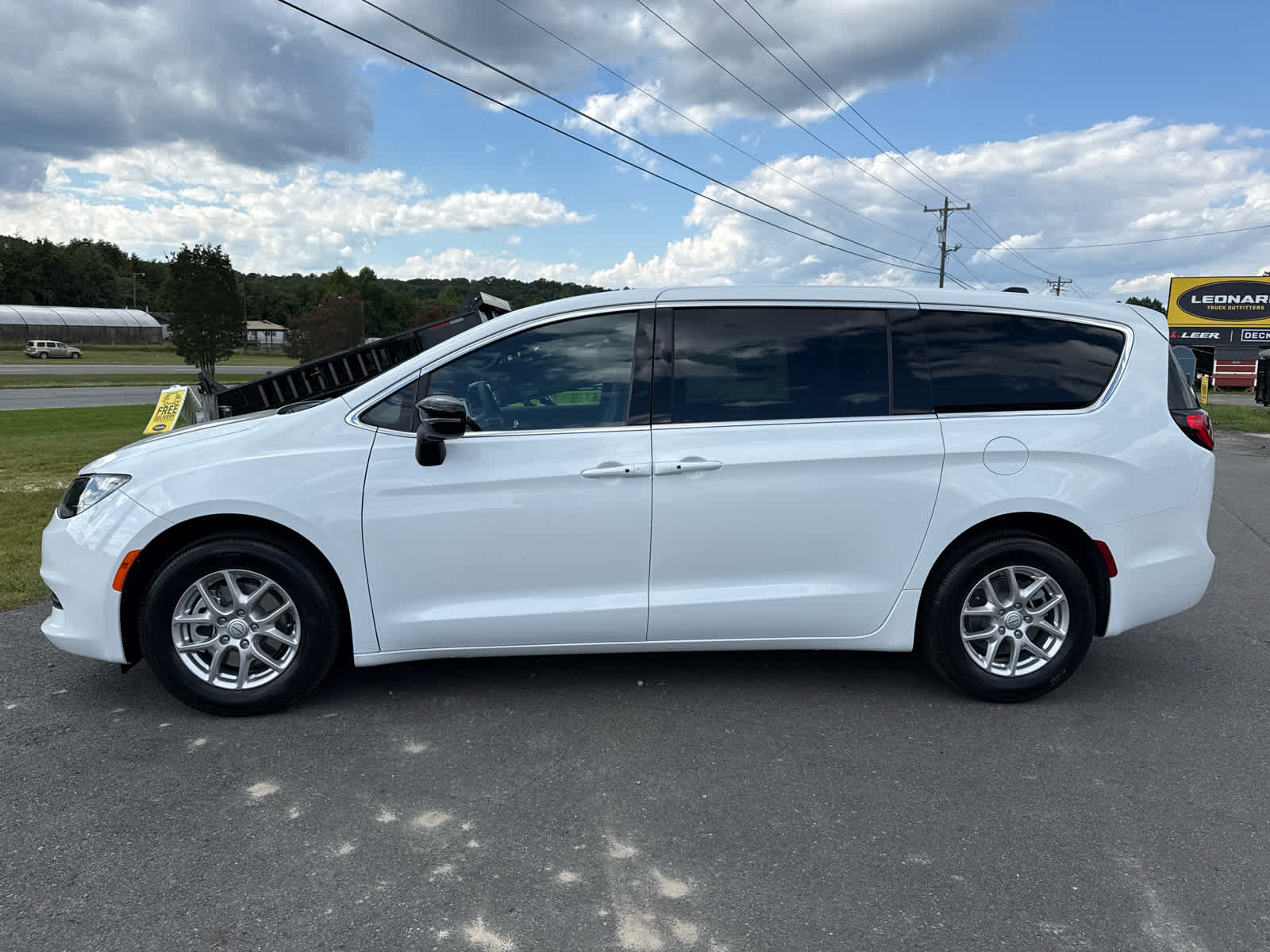 2026 Chrysler Voyager VOYAGER LX