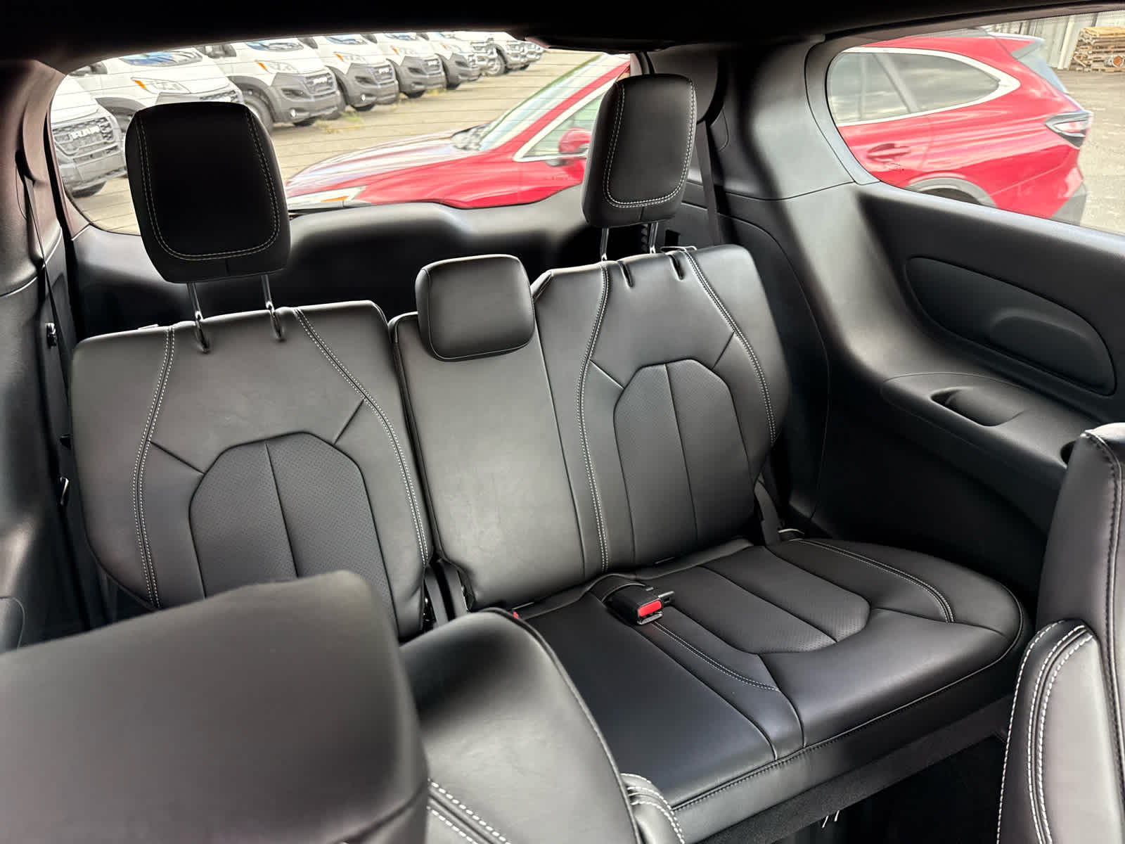 2026 Chrysler Voyager VOYAGER LX