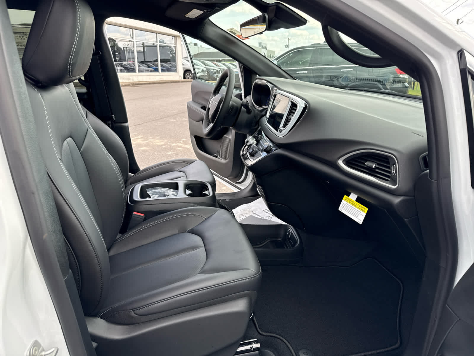 2026 Chrysler Voyager VOYAGER LX