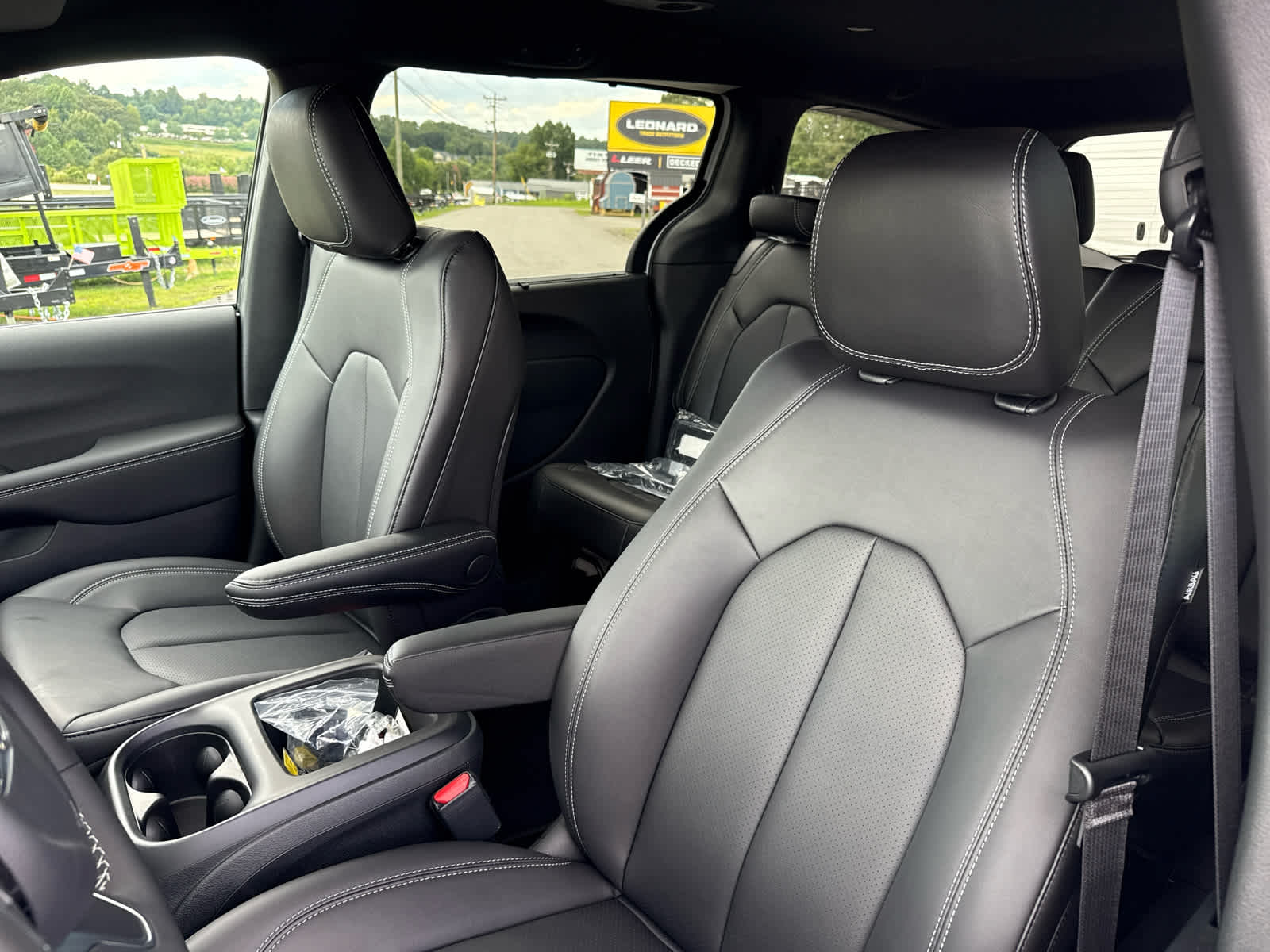 2026 Chrysler Voyager VOYAGER LX