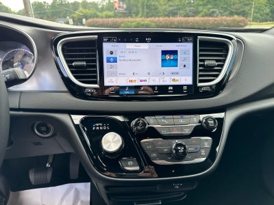 2026 Chrysler Voyager VOYAGER LX