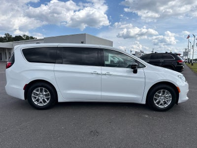 2026 Chrysler Voyager VOYAGER LX