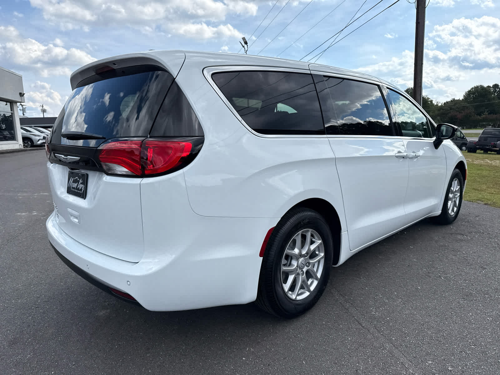 2026 Chrysler Voyager VOYAGER LX