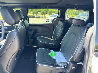 2027 Chrysler Pacifica PACIFICA LIMITED