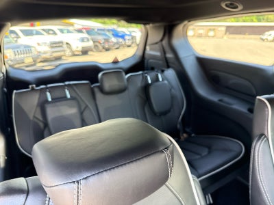 2027 Chrysler Pacifica PACIFICA LIMITED