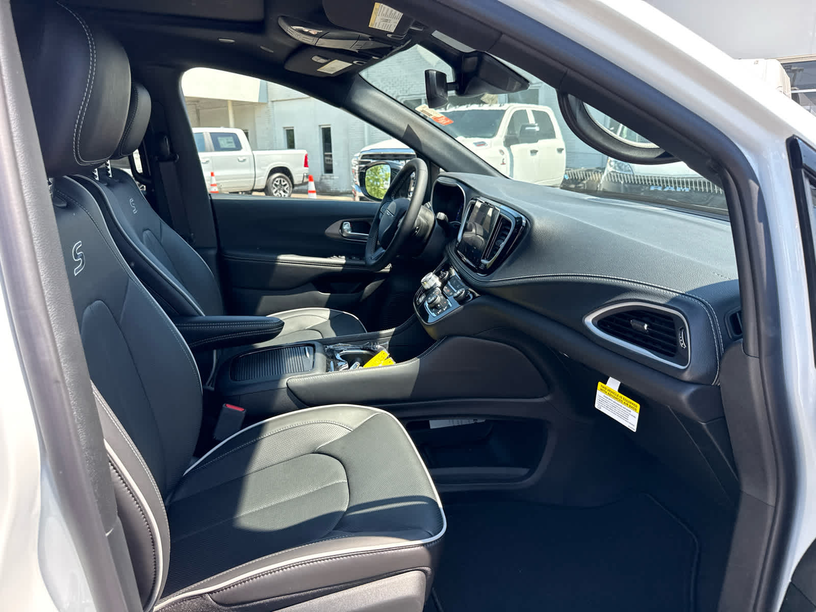 2027 Chrysler Pacifica PACIFICA LIMITED
