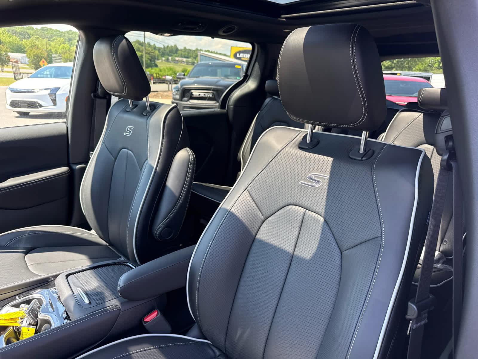 2027 Chrysler Pacifica PACIFICA LIMITED