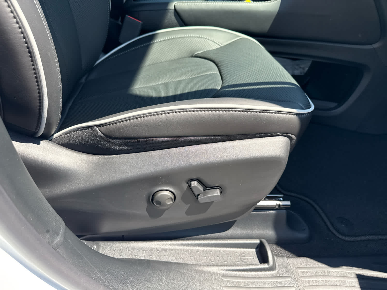 2027 Chrysler Pacifica PACIFICA LIMITED