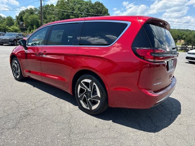 2027 Chrysler Pacifica PACIFICA LIMITED