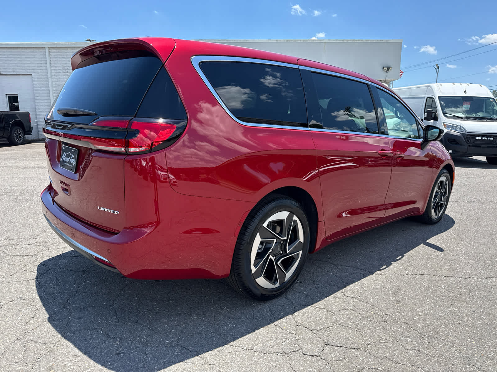 2027 Chrysler Pacifica PACIFICA LIMITED