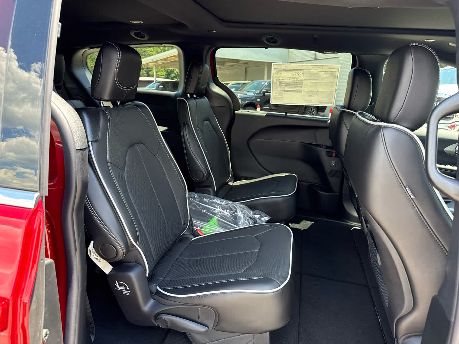 2027 Chrysler Pacifica PACIFICA LIMITED