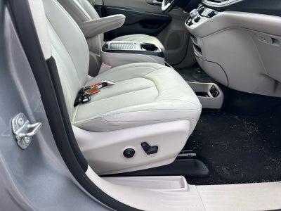 2021 Chrysler Pacifica Hybrid Touring L