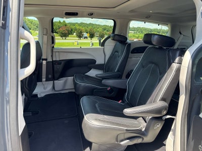 2022 Chrysler Pacifica Limited AWD
