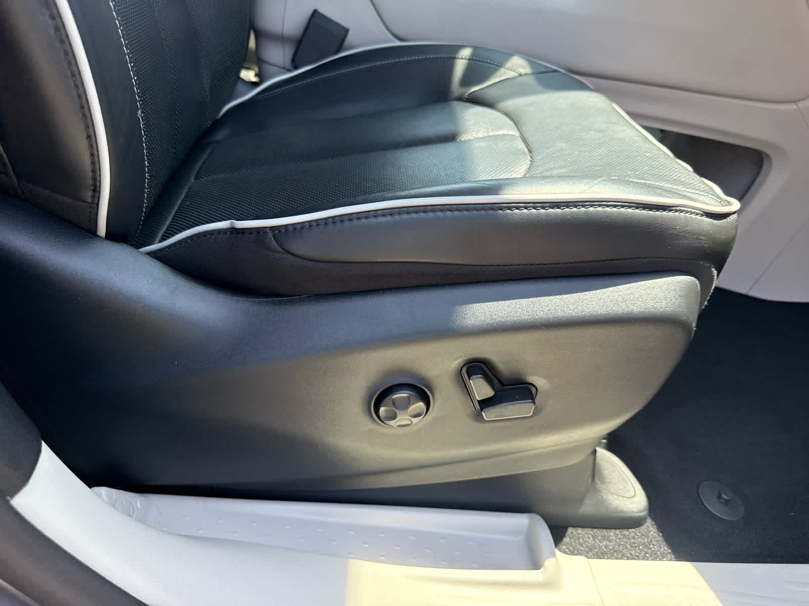 2022 Chrysler Pacifica Limited AWD