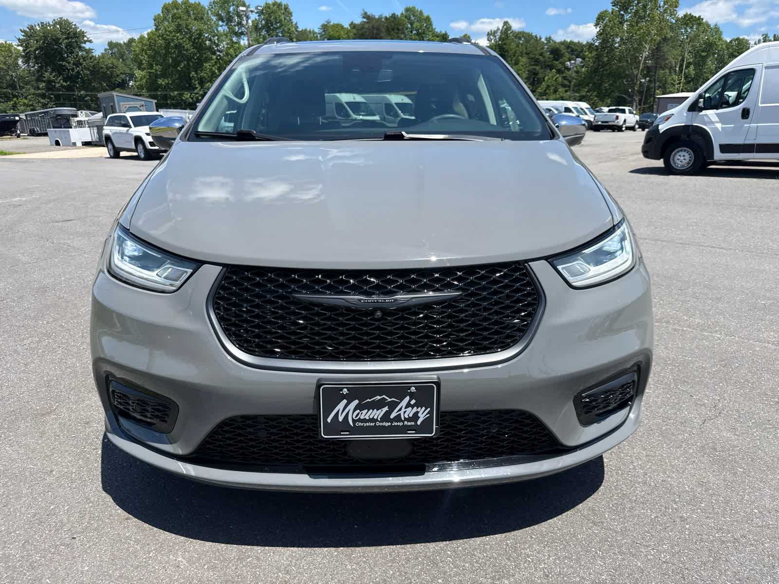 2022 Chrysler Pacifica Limited AWD