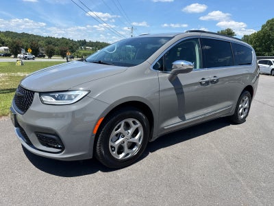 2022 Chrysler Pacifica Limited AWD