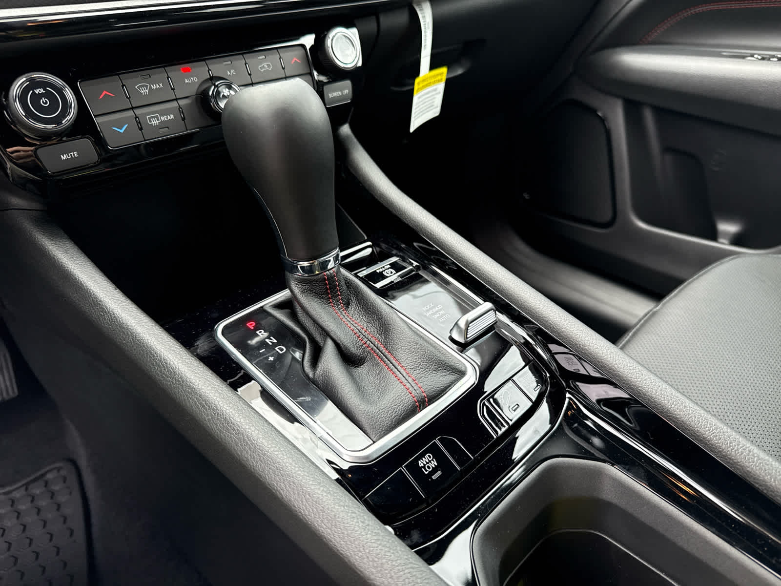 2025 Jeep Compass COMPASS TRAILHAWK 4X4