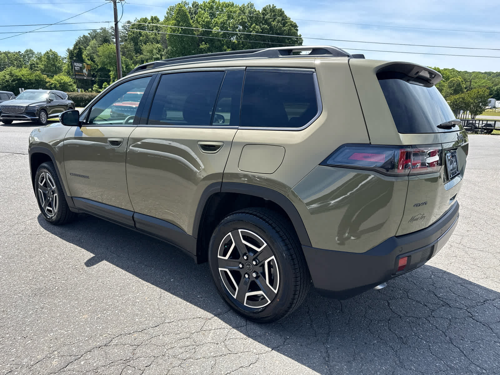 2026 Jeep Cherokee CHEROKEE LAREDO 4X4