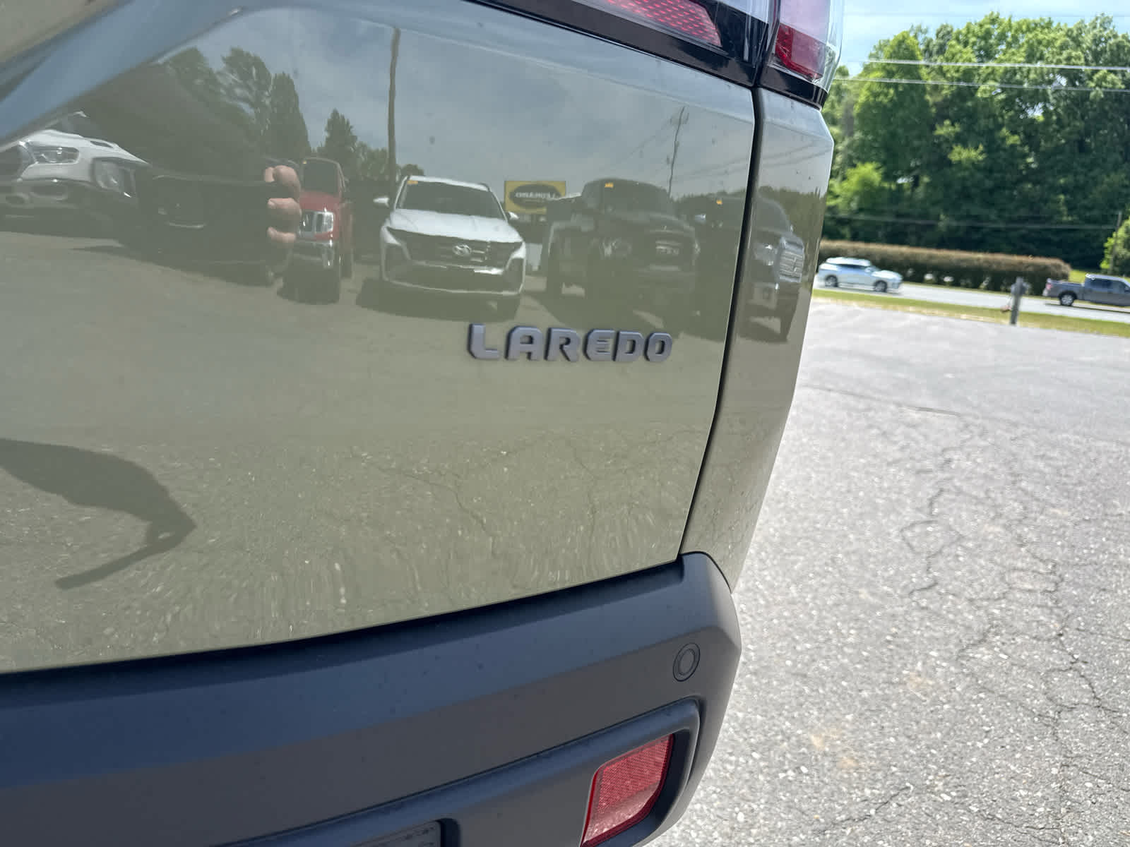 2026 Jeep Cherokee CHEROKEE LAREDO 4X4