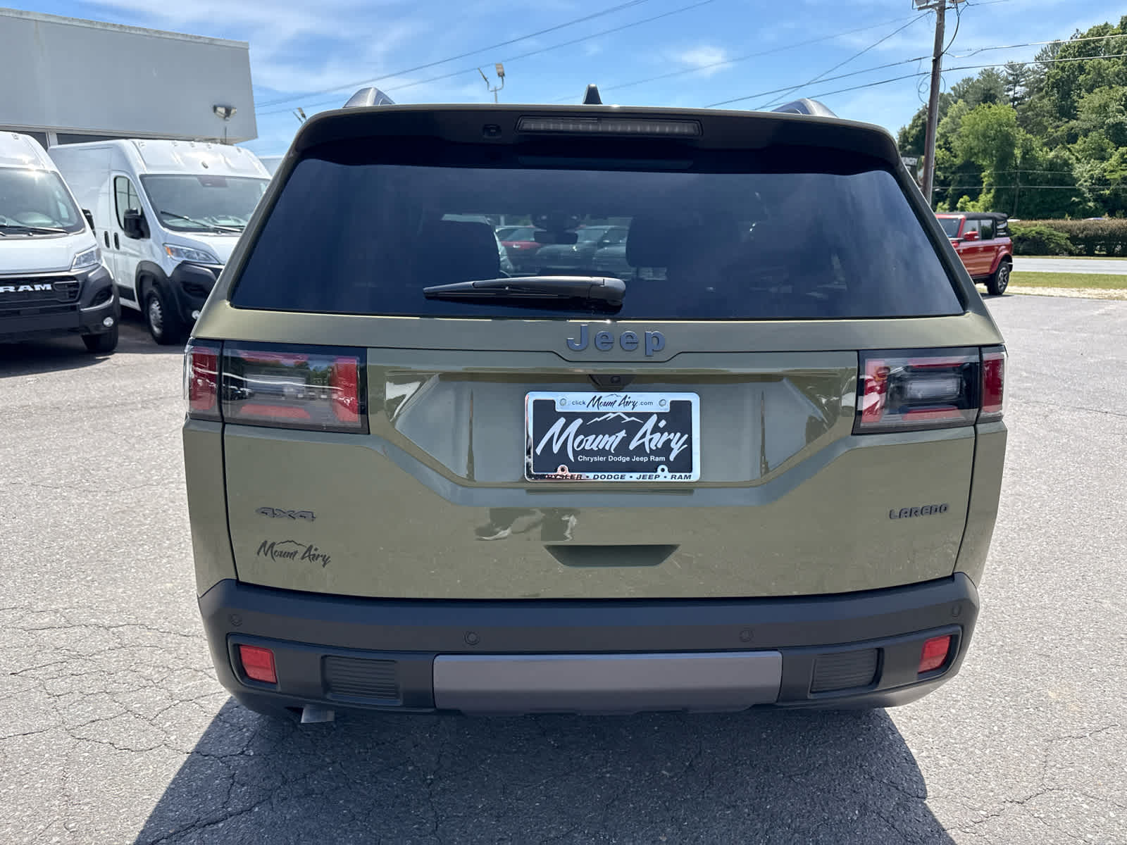 2026 Jeep Cherokee CHEROKEE LAREDO 4X4