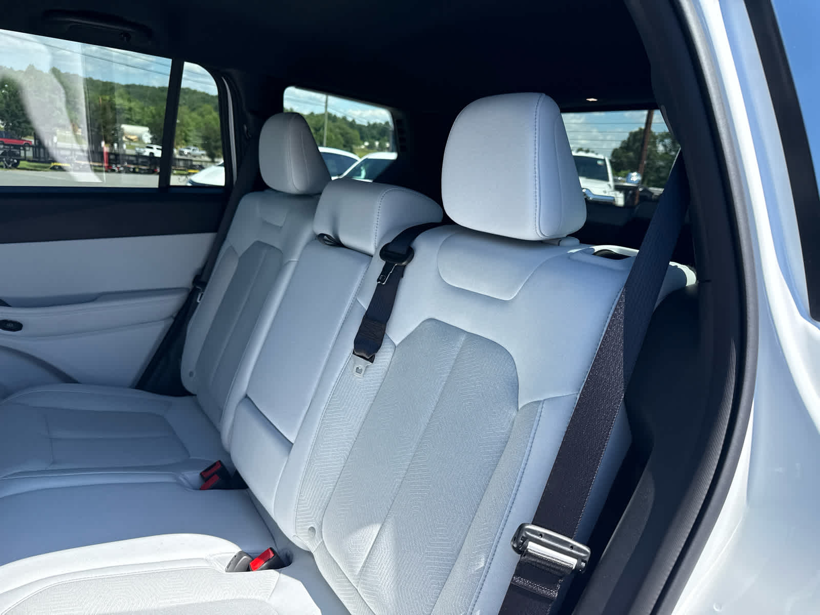 2026 Jeep Cherokee CHEROKEE LAREDO 4X4