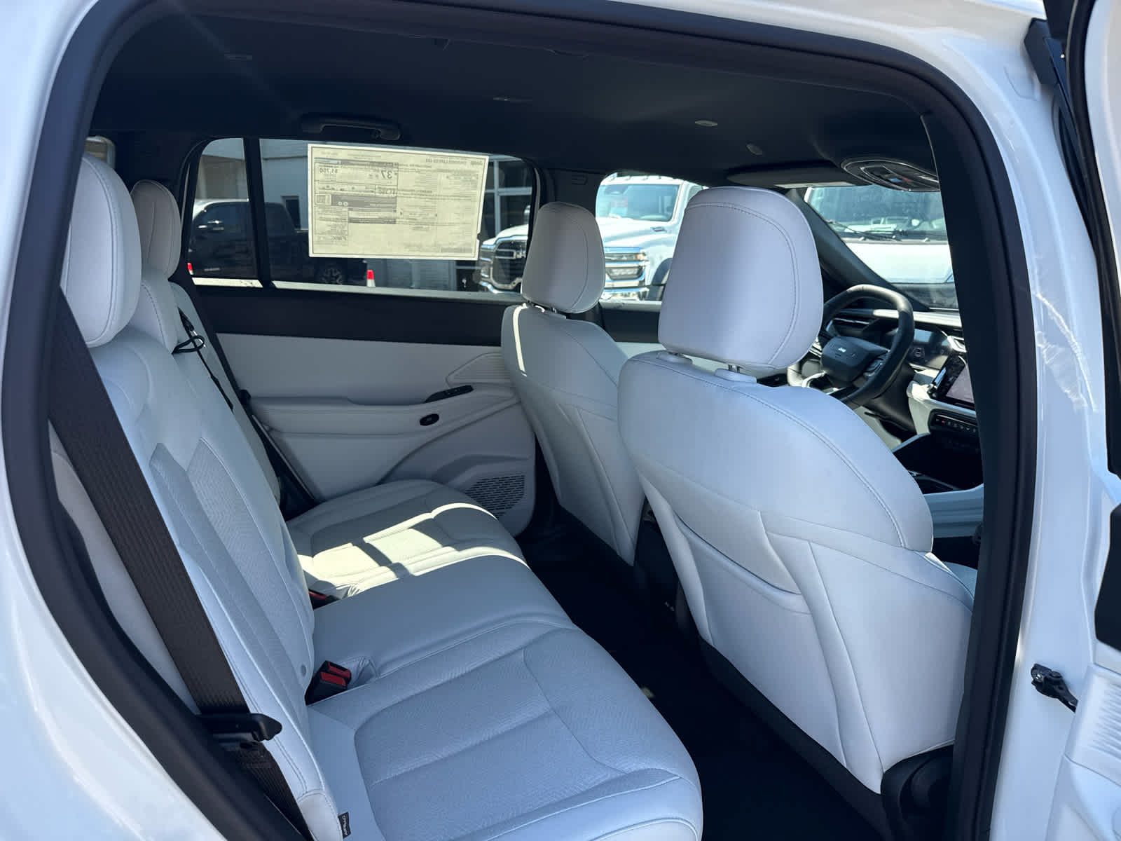 2026 Jeep Cherokee CHEROKEE LAREDO 4X4