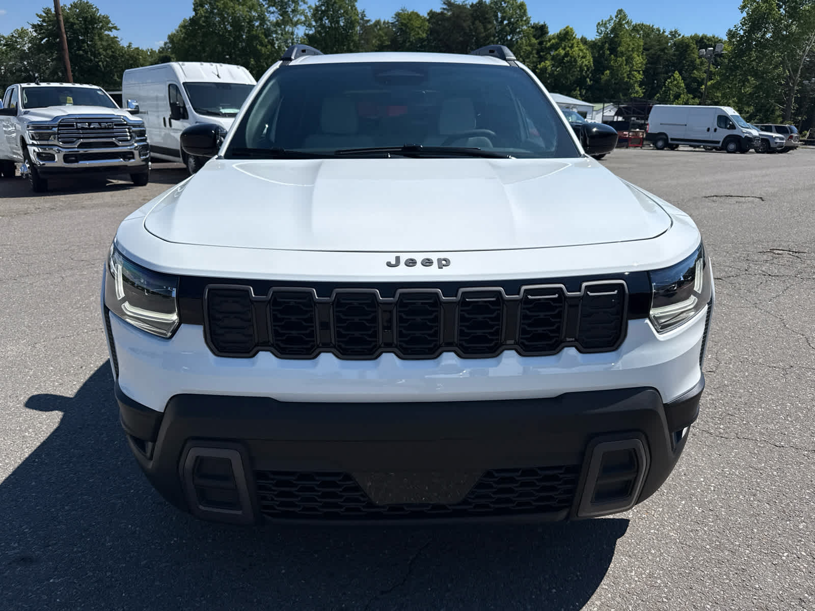 2026 Jeep Cherokee CHEROKEE LAREDO 4X4