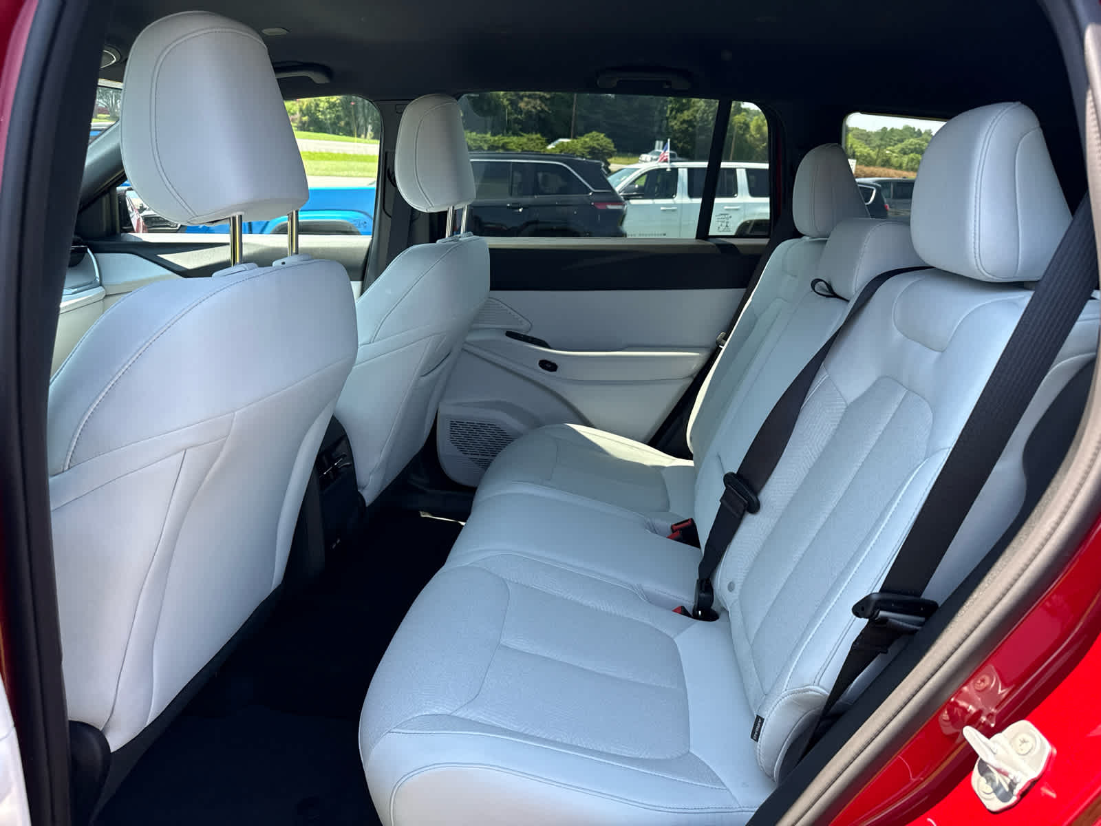2026 Jeep Cherokee CHEROKEE LAREDO 4X4